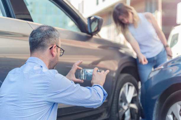 Professional Commercial Auto Insurance technician working in Experiment, GA